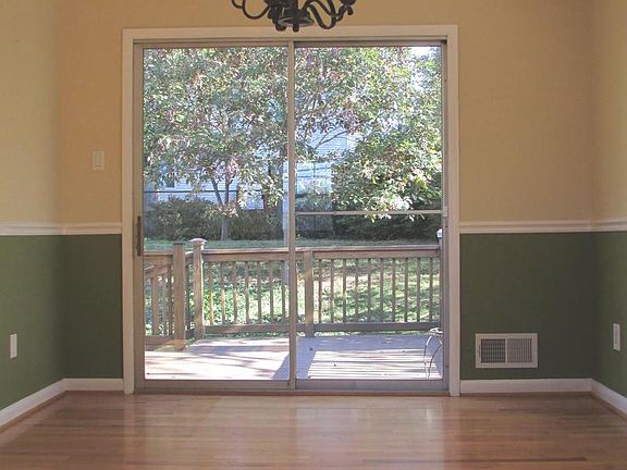 4th image of 4213 Nutwood Way