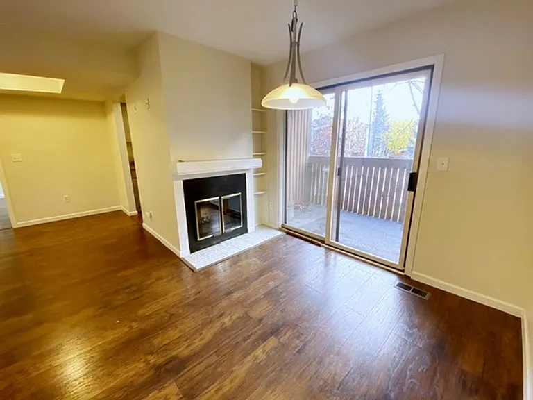 7270 Huntsmen Cir #F — Photo 34