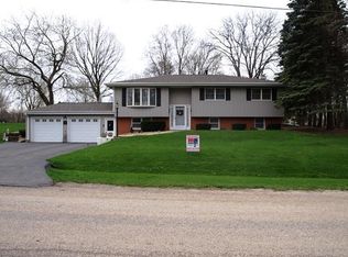 1880 Sunset Dr, Galesburg, IL 61401