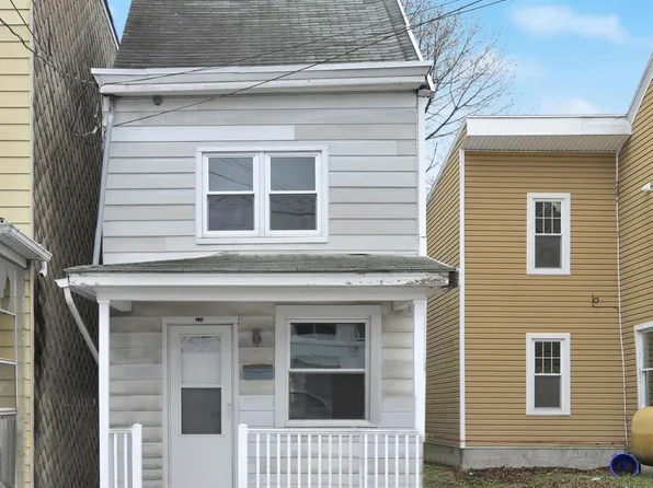 234 N Nicholas St, Saint Clair, PA 17970