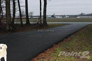 Paved drive w/add. space for parking