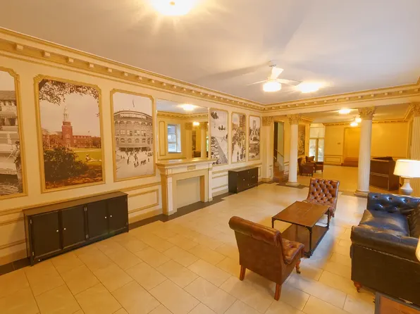 1620 Avenue I image 2 of 13