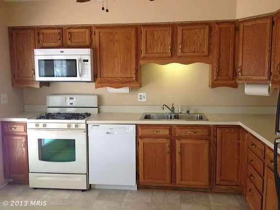 3rd image of 1322 Pleasant Valley Dr