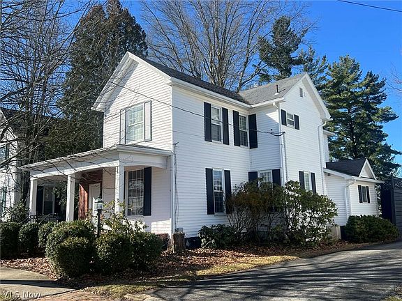 2nd image of 618 Park St