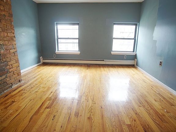 3rd image of 521 Lafayette Ave #3A