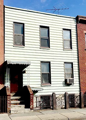Sold by Awaye Realty Management LLC | media 1
