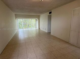 9170 Fontainebleau Blvd APT 406, Miami, FL 33172