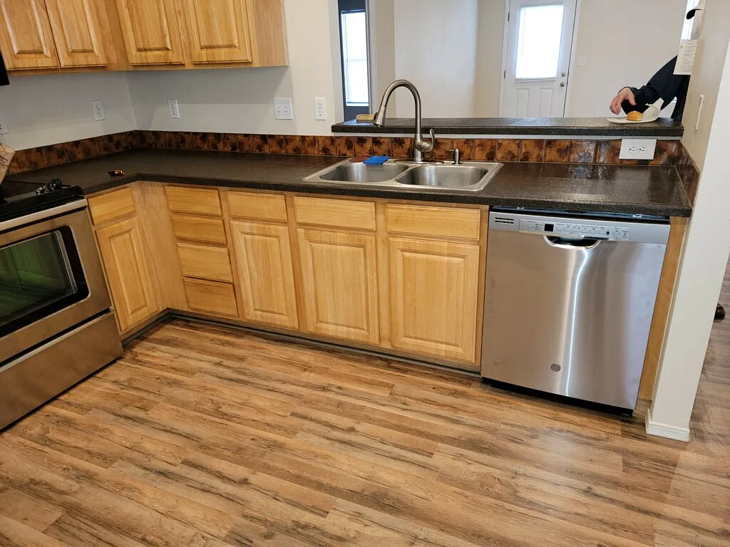 3 bed, 1444 sqft, $2,000 — Photo 2