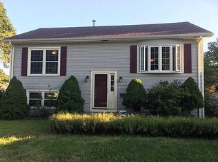 111 Roffee St, Barrington, RI 02806