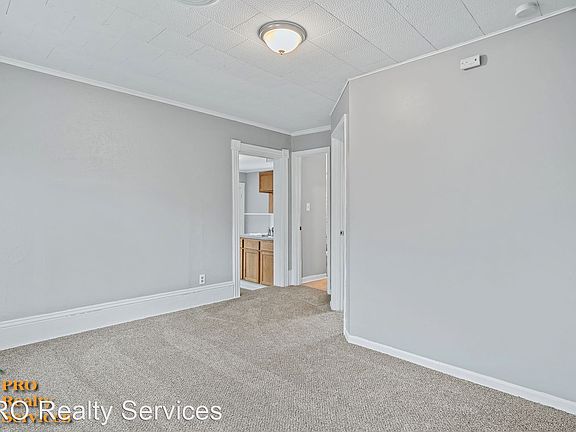 5th image of 680 Lawson Ave E #2