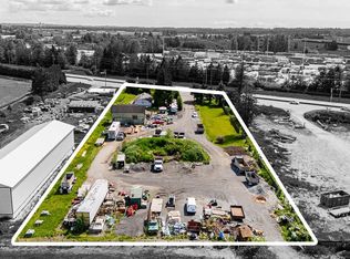 18365 Lougheed Hwy, Pitt Meadows, BC V3Y2J6