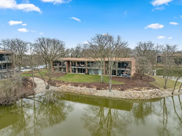 6010-2C E Lake Dr, Lisle, IL 60532