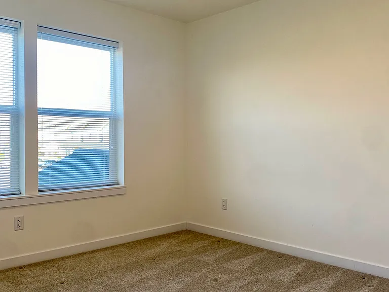 2285 Brome St — Photo 25