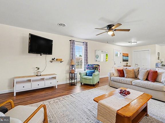 4th image of 4313 Percy Ave