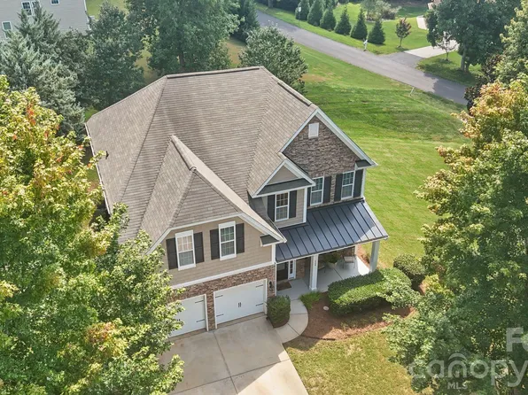608 Cedar Trace Dr, Lake Wylie, SC 29710