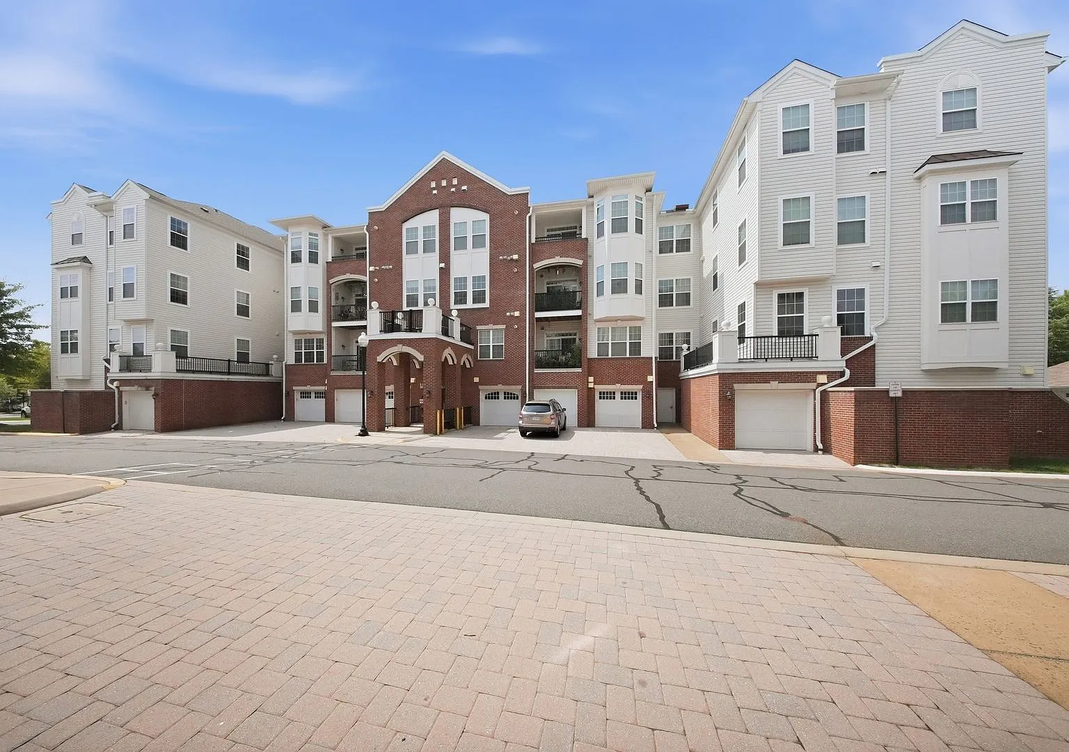 Located in a desirable 55+ community, this well-maintained condominium offers comfortable, low-ma... — Photo 2