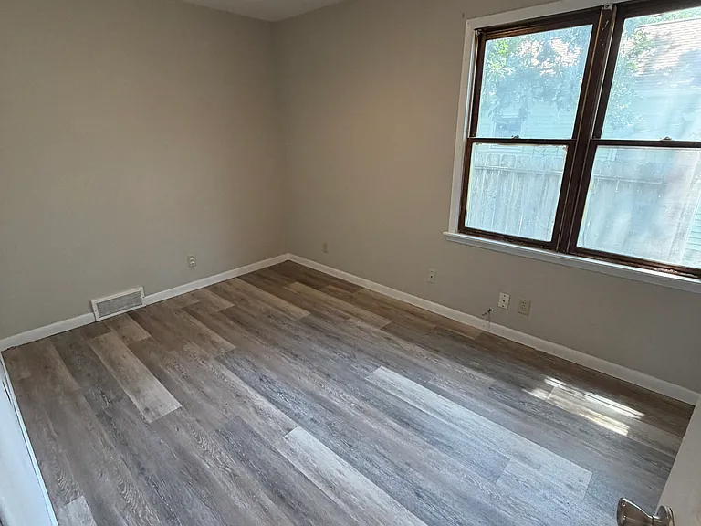 610 S Lightner St — Photo 11