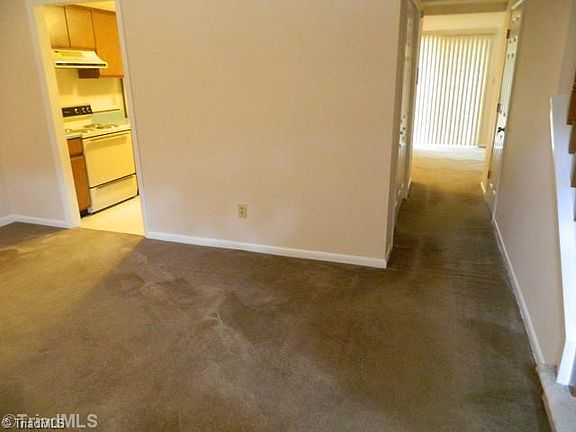 5th image of 5500 Richland St Unit E
