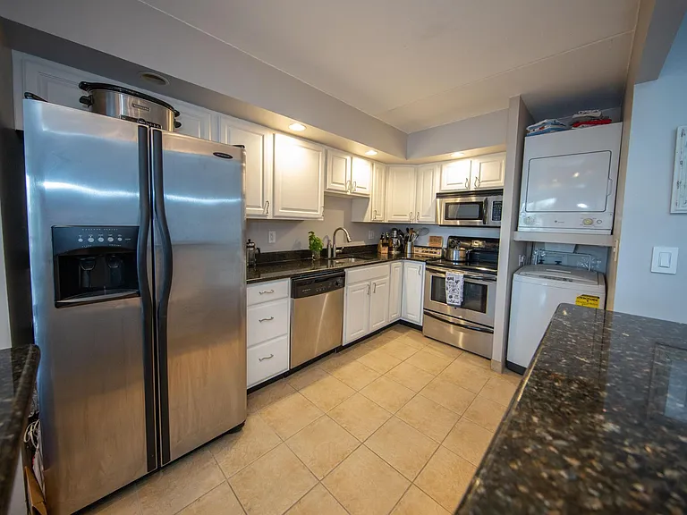 200-210 Lombard St #627 — Photo 4