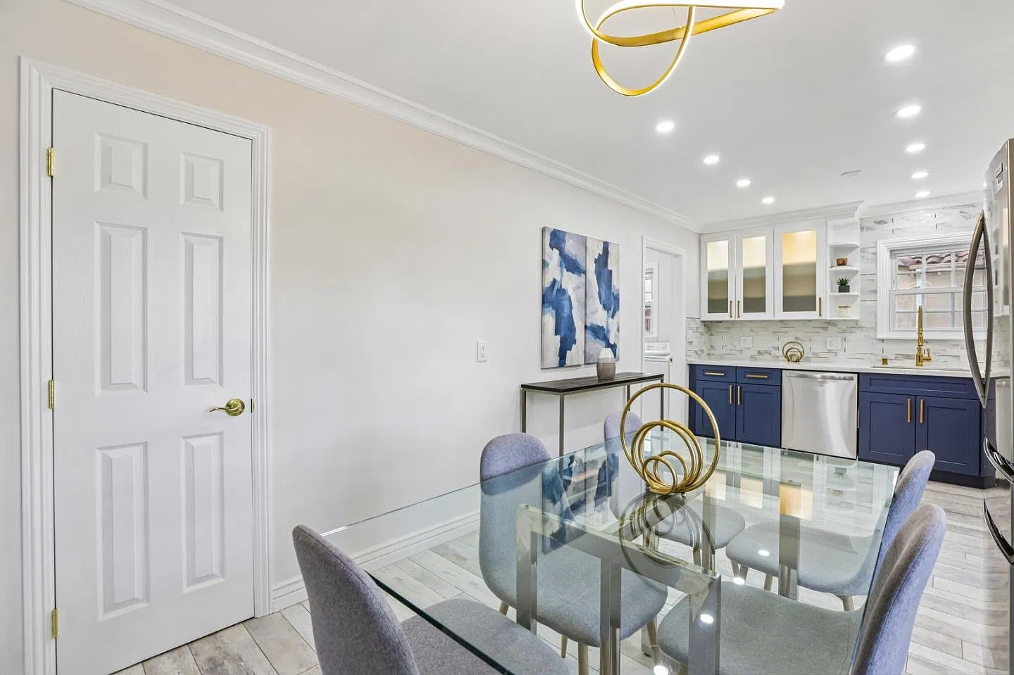3 bed, 1197 sqft, $4,100 — Photo 1