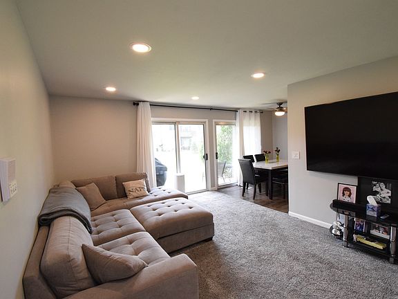 3rd image of 378 Wilmington Dr Unit B1
