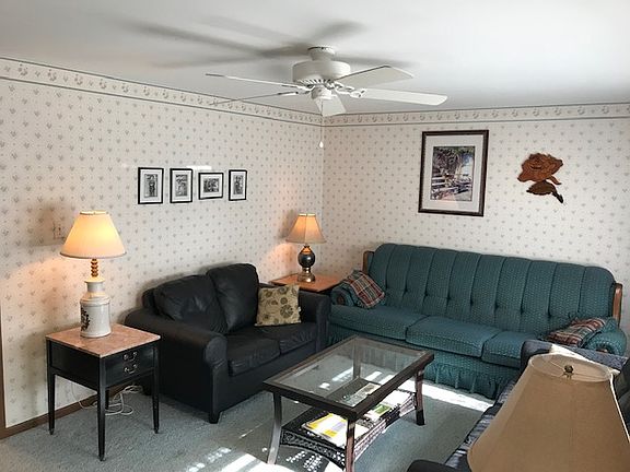 2nd image of 426 Elm Ave