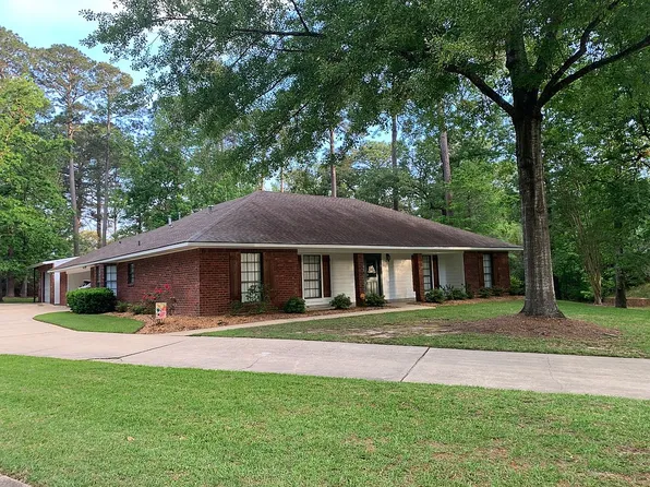 316 Live Oak Dr, Pineville, LA 71360