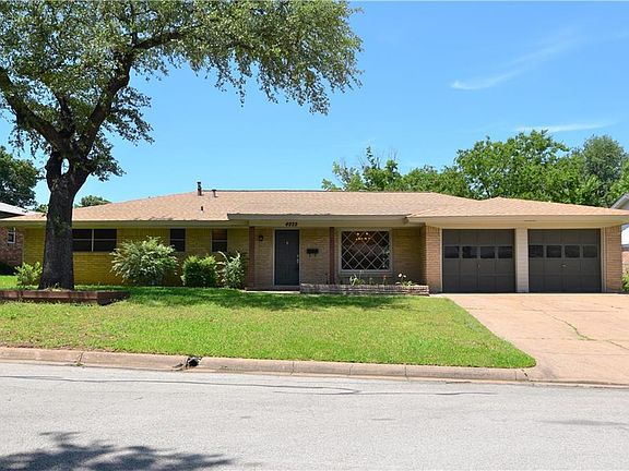 2nd image of 4929 Carol Ct