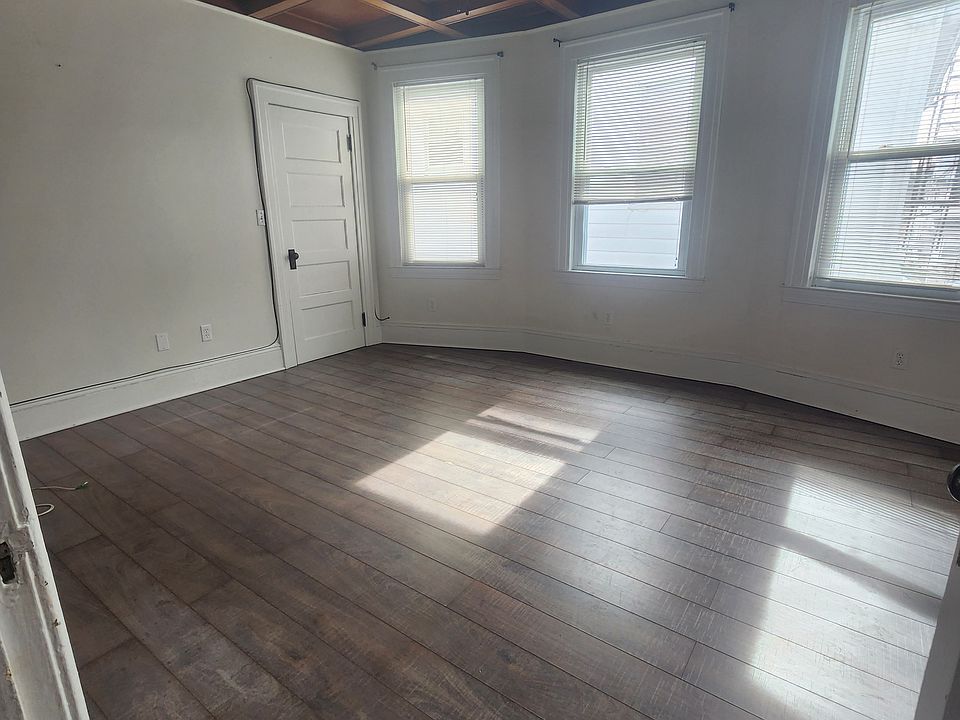 1st image of 586 Park Ave Floor 2