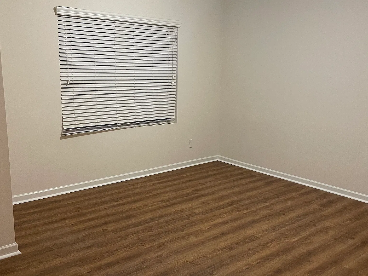 4 bed, 2.5 bath, 2682 sqft, $2,430 — Photo 2
