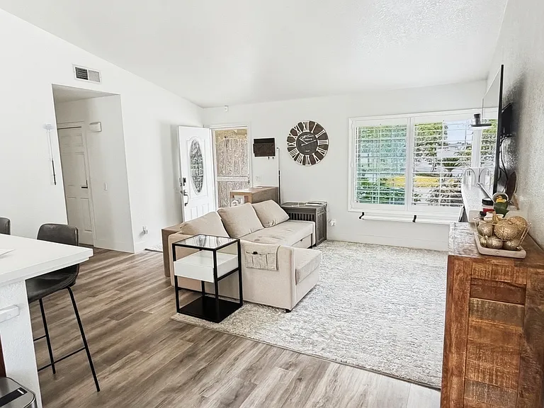 12426 Lilac Ct — Photo 9