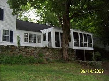 2nd image of 292 Crawford St