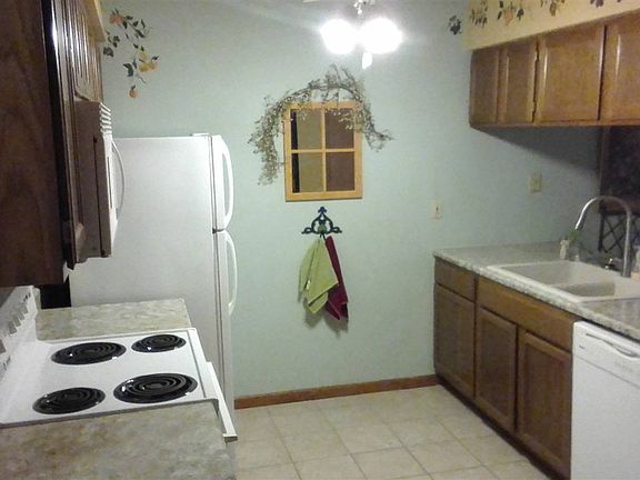 4th image of 4924 Pine Meadow Pkwy APT 3