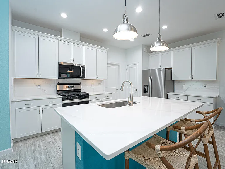 375 Latitude Dr — Photo 8