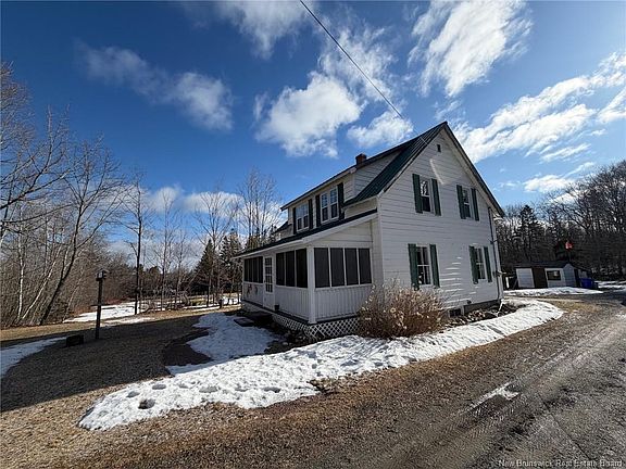 2nd image of 556 Richardson Rd