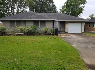 5011 Lawndale Ave, Groves, TX 77619