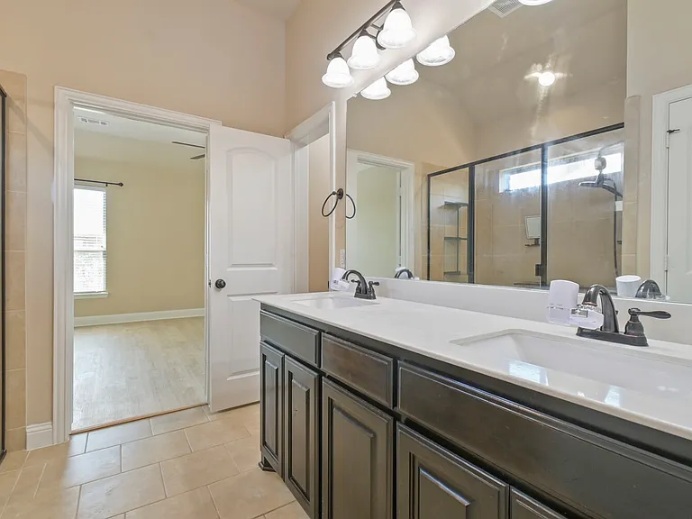 237 Frontier Dr — Photo 10