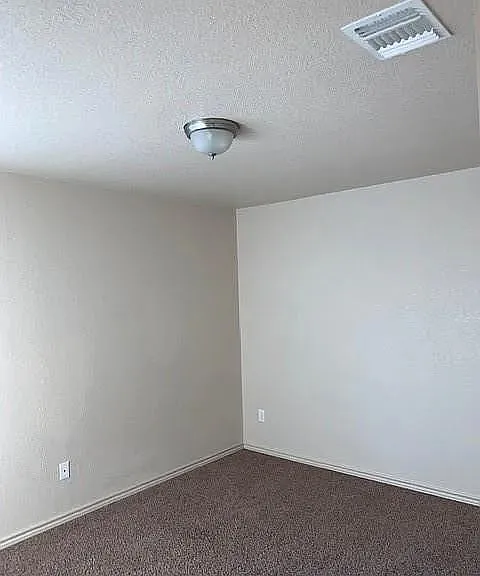 100A Kings Ct #A — Photo 3