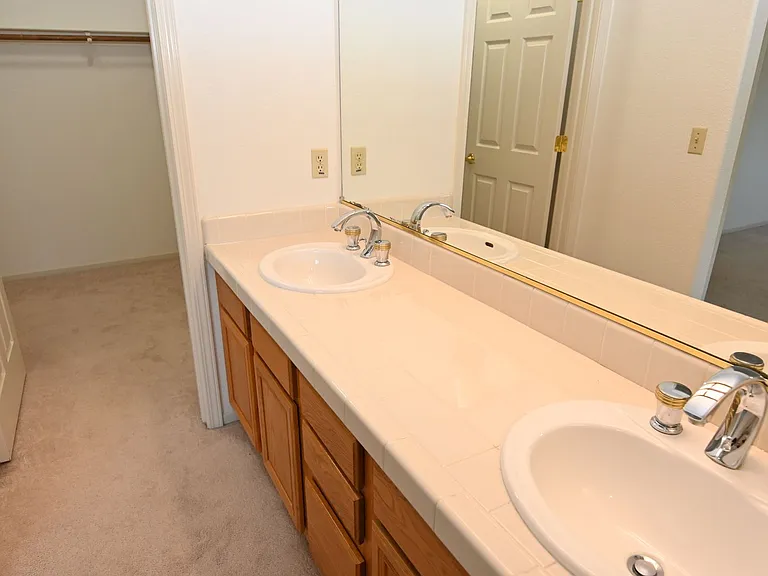 1105 Vista Pointe Cir — Photo 18