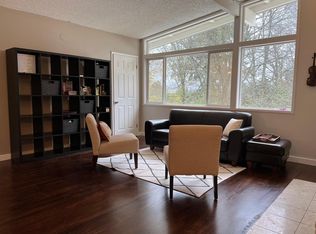 15436 SE 38th St, Bellevue, WA 98006