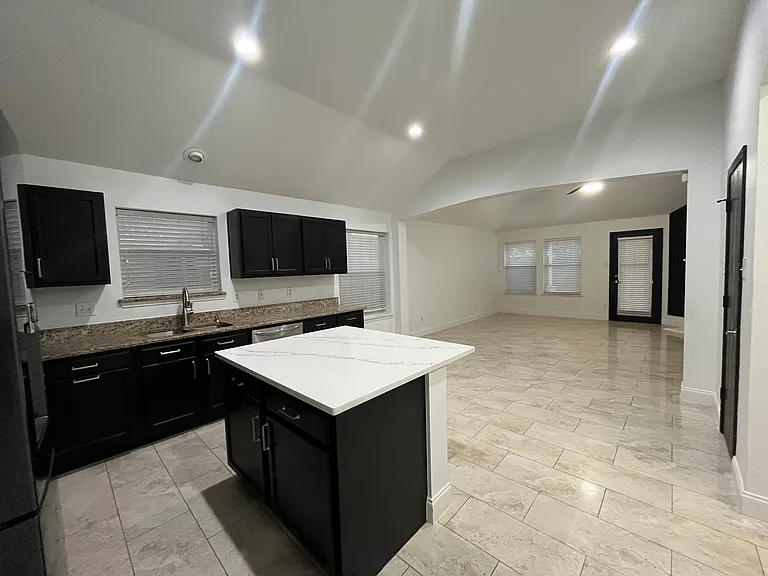 6304 Spring Ranch Dr — Photo 5