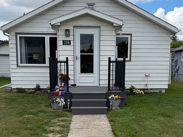 208 5th Ave, Cando, ND 58324