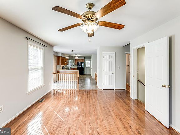 3rd image of 37 Baldwin Dr