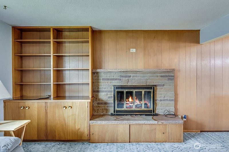 3rd image of 4012 W Deschutes Avenue