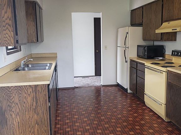 3rd image of 1409 Vineyard Dr APT 2