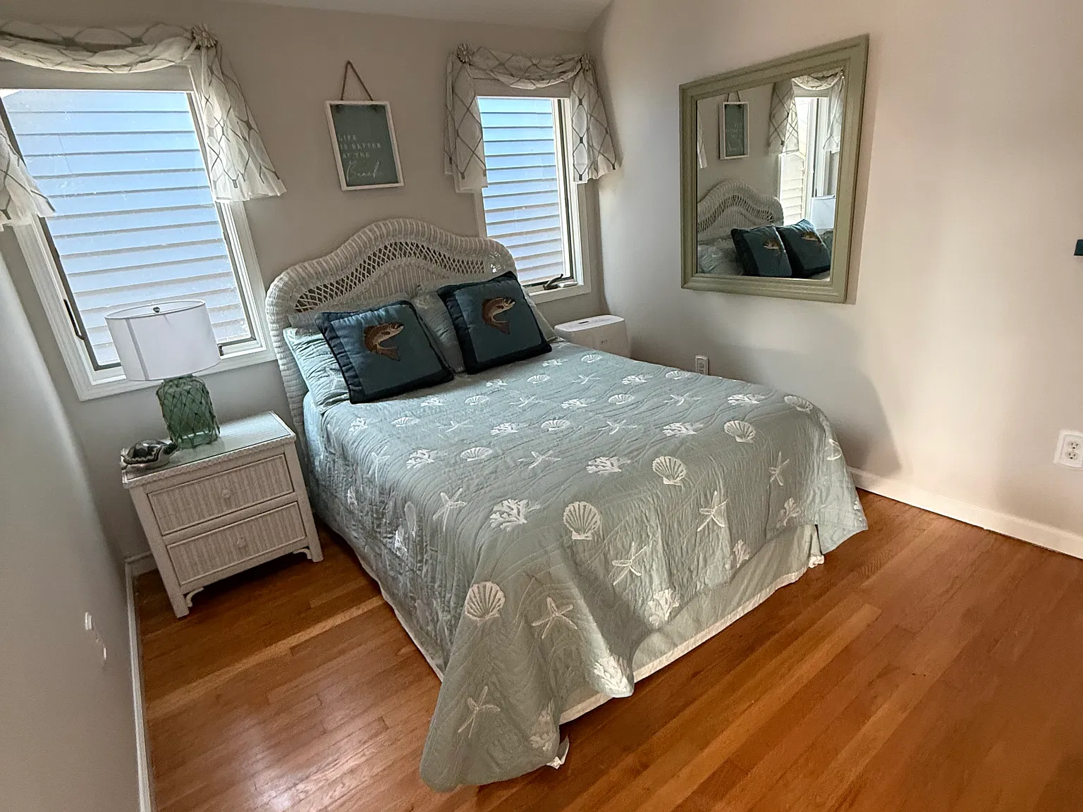 2 bed, 1000 sqft, $1,350 — Photo 2