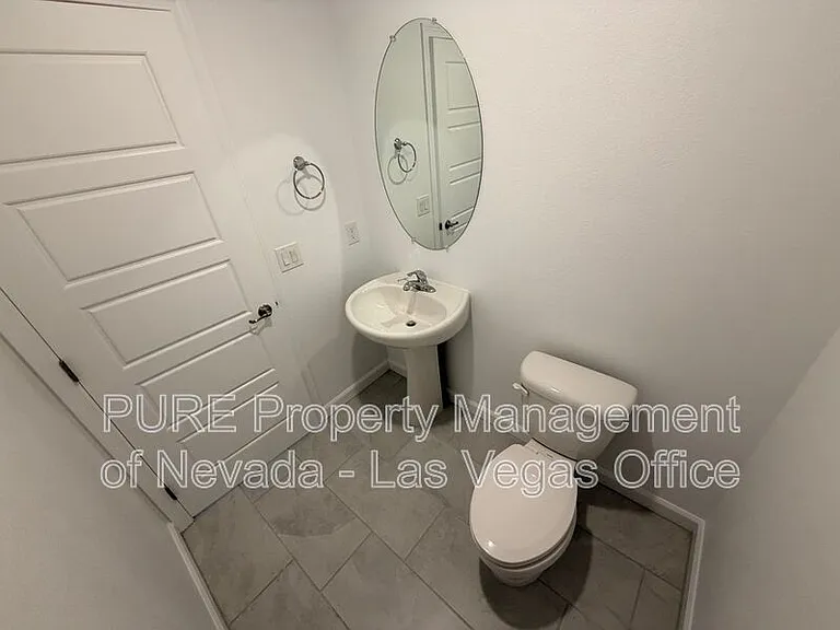 815 Watford Pl — Photo 9