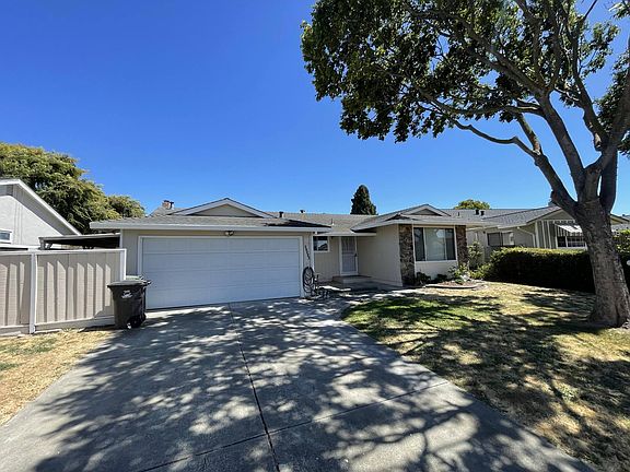 3rd image of 32510 Karen Ct