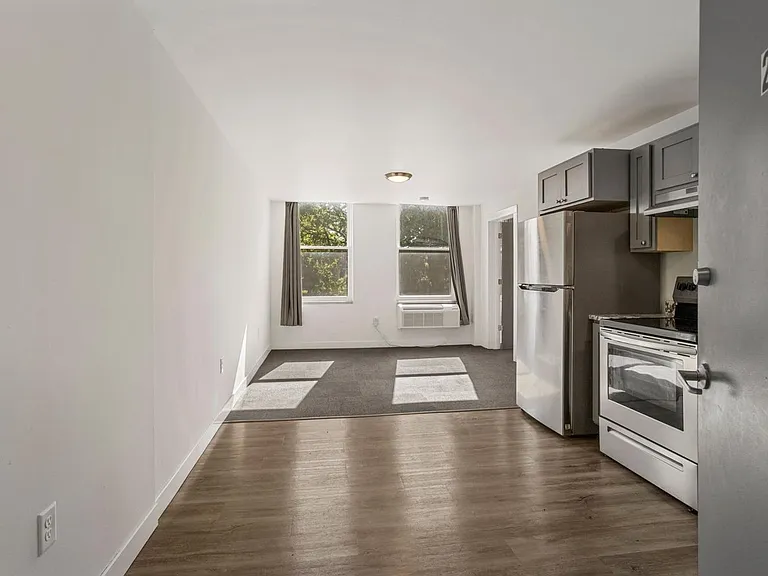 703 N Park 704 Tarn — Photo 3