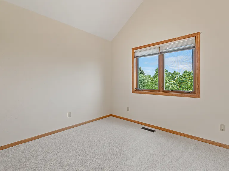 1132 Enchantment Rd — Photo 12